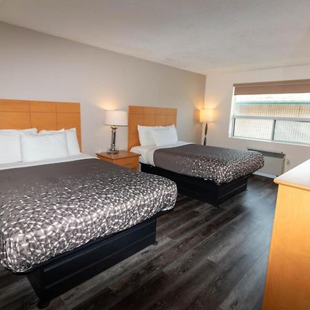 Borden Inn And Suites Angus Exteriér fotografie