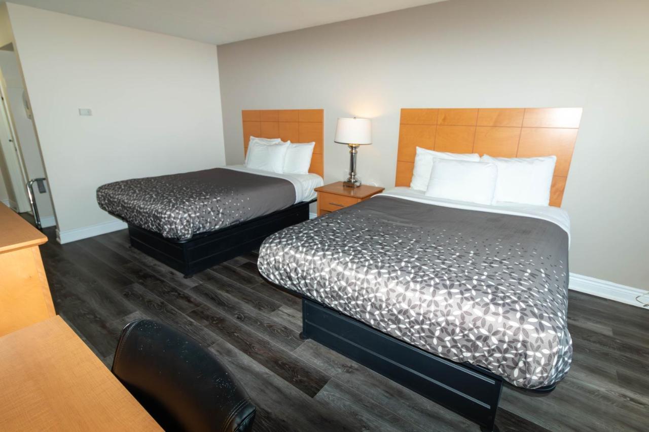 Borden Inn And Suites Angus Exteriér fotografie